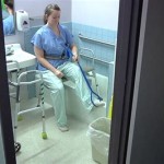 How To Get Out Of Bathtub After Knee Replacement